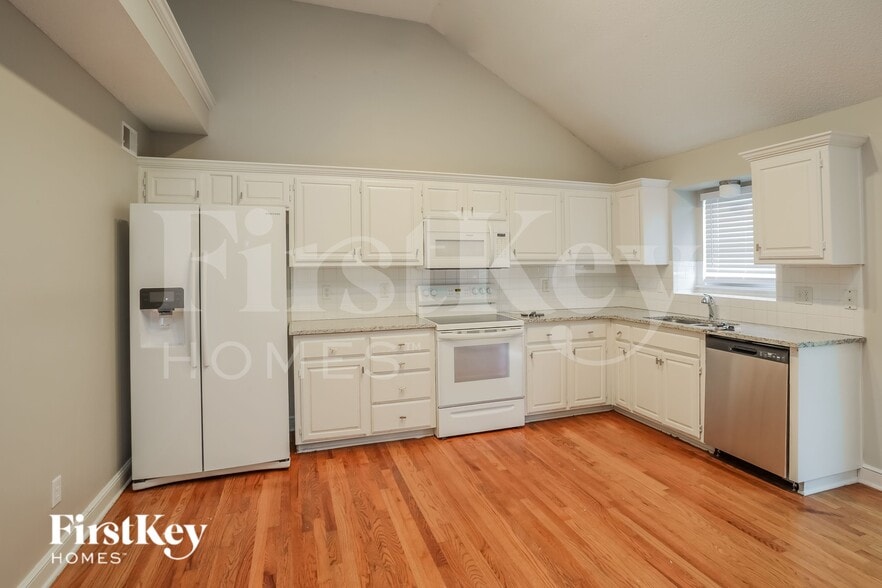 Building Photo - 1034 Bunting Ln