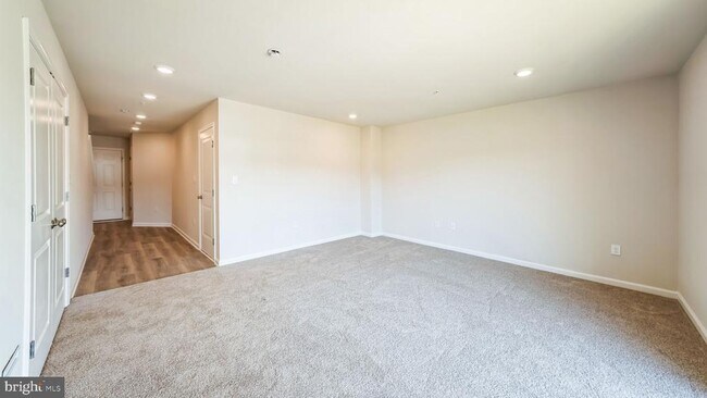 Building Photo - 178 Bell Ct