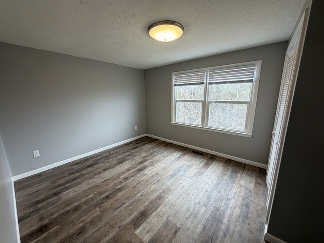 Building Photo - 253 Magnolia Ave