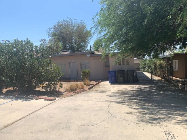 Primary Photo - "Cozy Desert Oasis: Charming 2-Bed, 2-Bath...