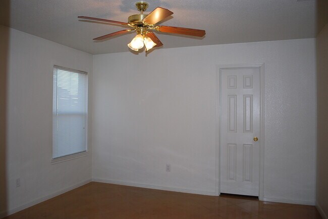 Building Photo - 938 RAMB