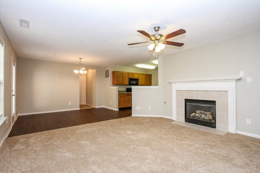 Building Photo - 14384 Black Farm Dr