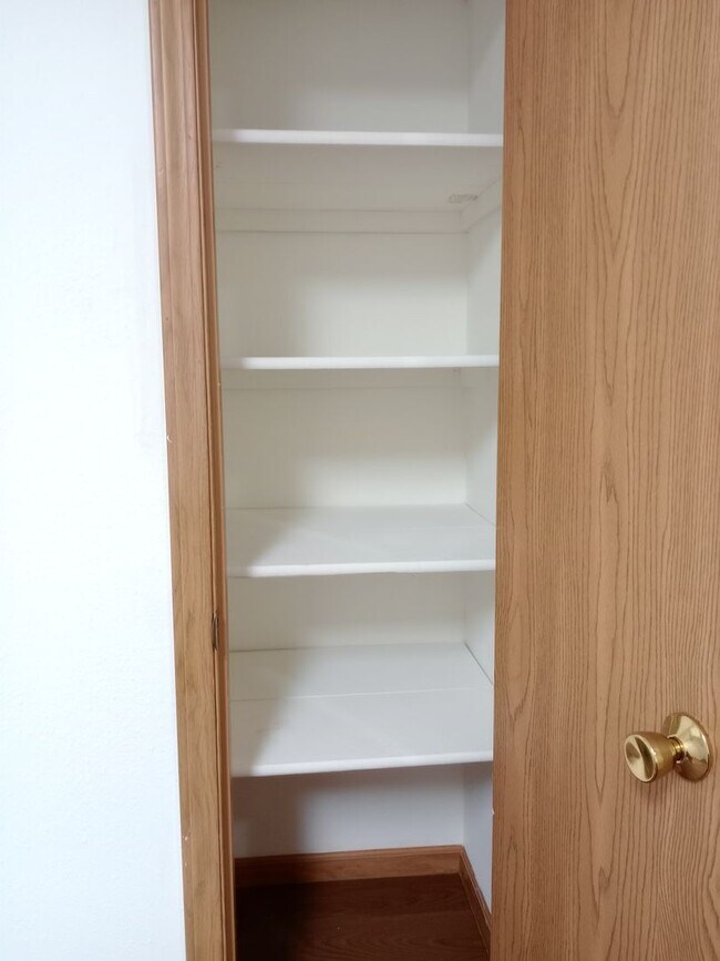 Building Photo - 3546-3548-3548 Prescott Dr