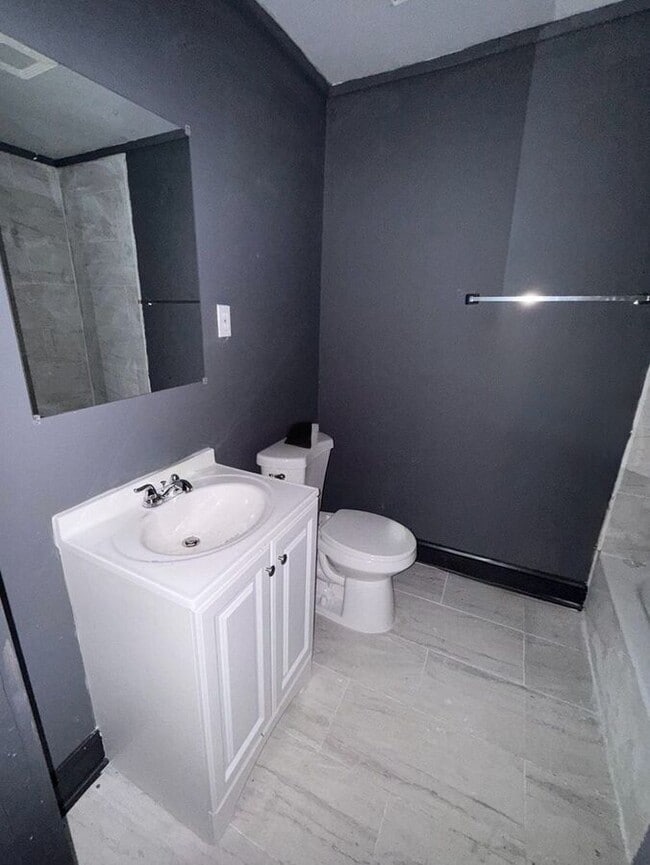 Building Photo - 804 National St