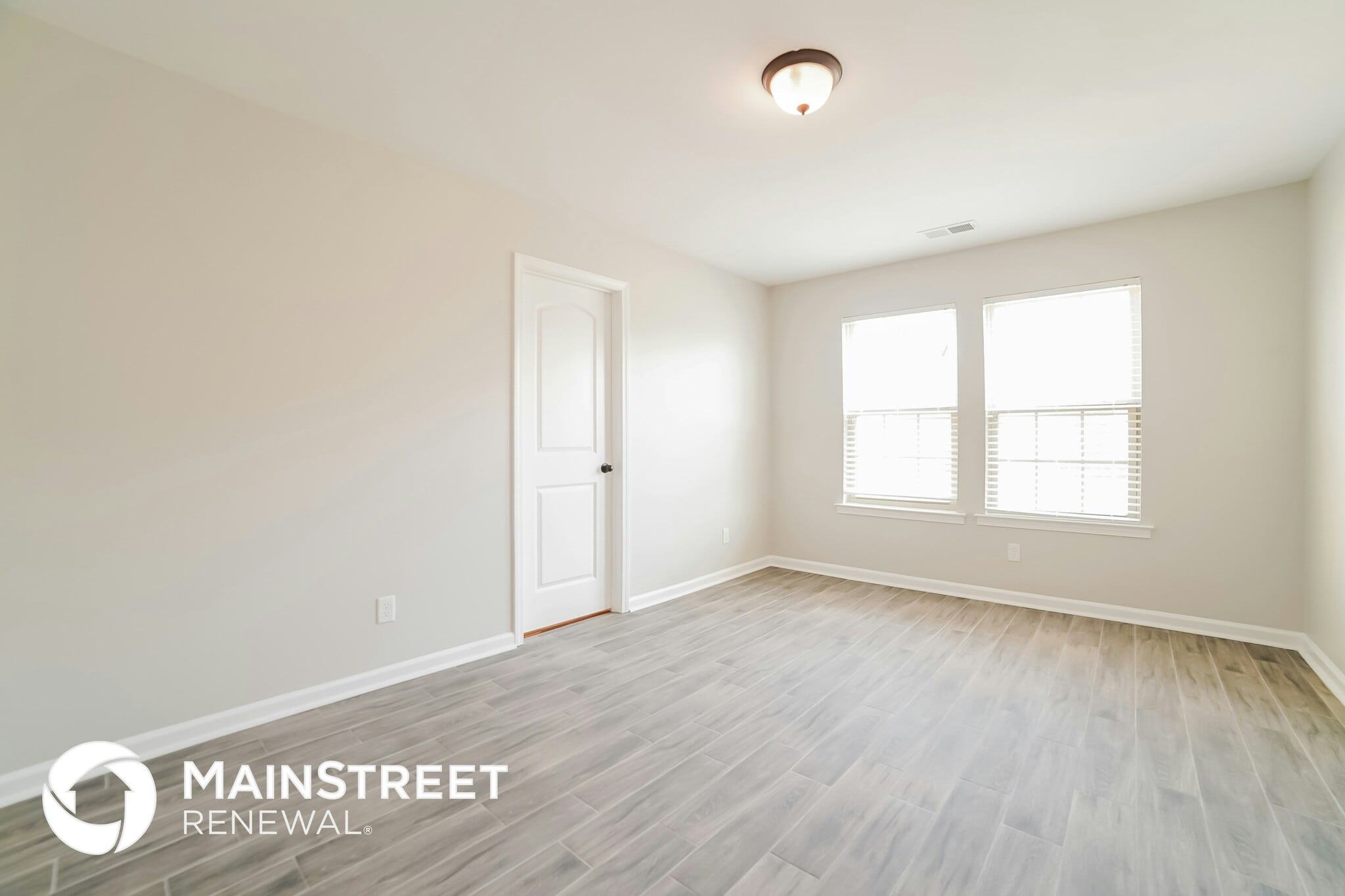 Building Photo - 4290 Carroll Dr