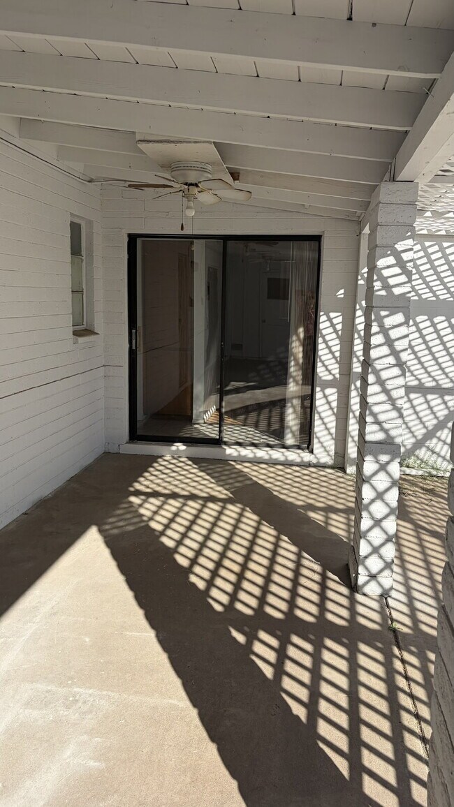 Building Photo - Mid-Century Dream with Beautiful POOL !!!