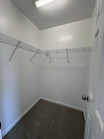 2nd closet - 1106 Bungalow Park Dr
