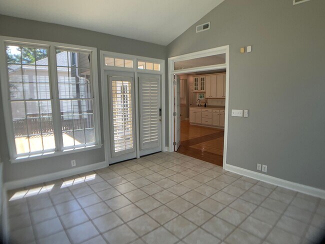 Building Photo - Absolutely Stunning Rare Rental in Hope Va...