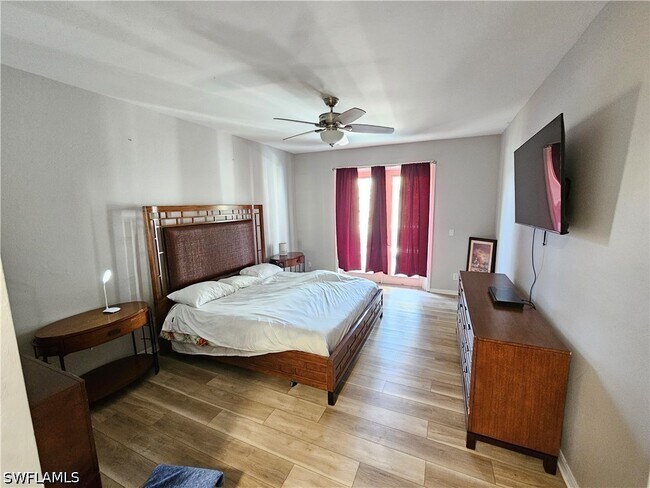 Building Photo - 8343 Laurel Lakes Blvd