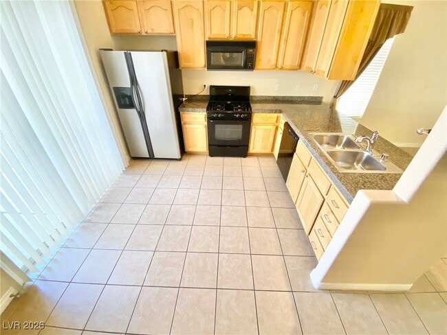 Building Photo - 7537 Alexander Hills St