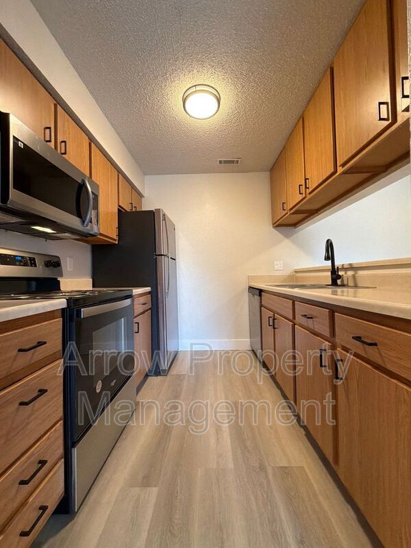 Building Photo - 2350 N 44th St