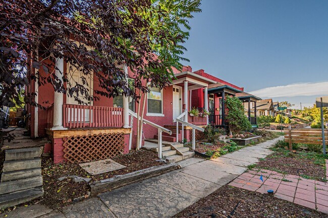 Primary Photo - Remodeled 1BD, 1BA in the Highlands with B...