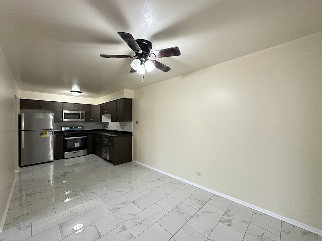 Building Photo - 630 Lincoln Ave