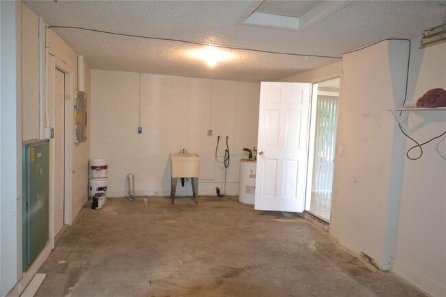 Building Photo - 2143 Chatlin Rd