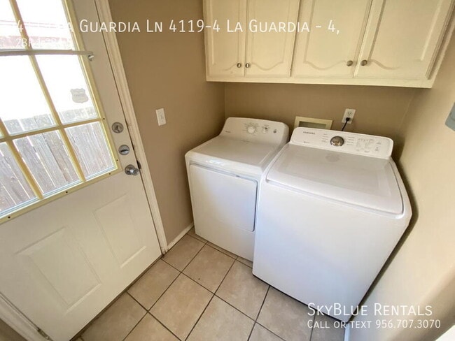 Building Photo - 4119 W La Guardia Ln