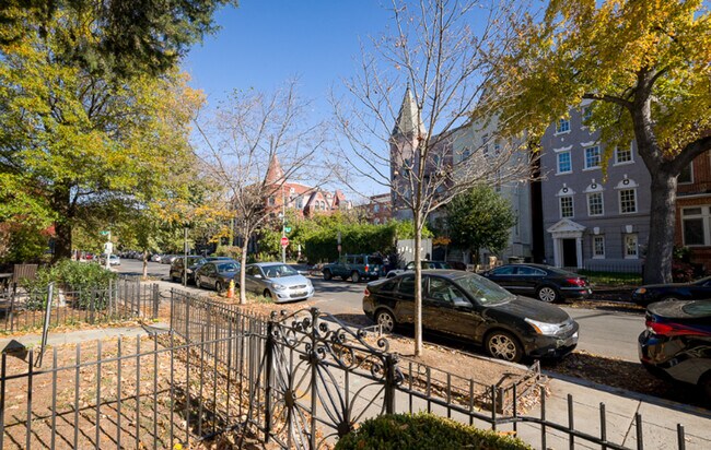Building Photo - 1738 19th St NW