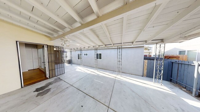 Building Photo - 3BD/2BA on Dorothy Drive!
