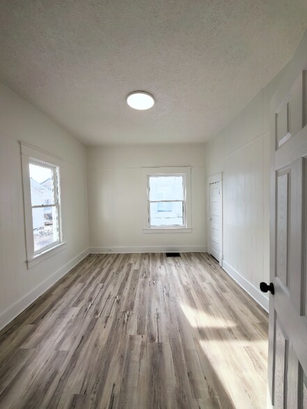 Building Photo - 626 S Market St