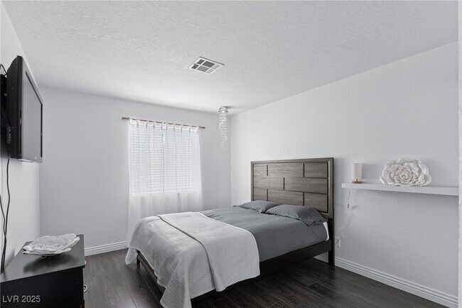 Building Photo - 2932 Whalers Cove Cir