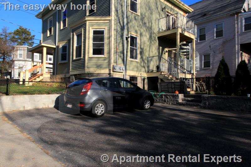 Building Photo - 119 Central St