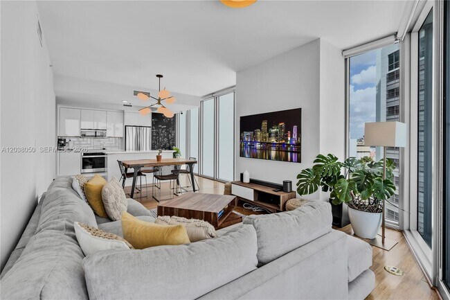 Building Photo - 888 Biscayne Blvd