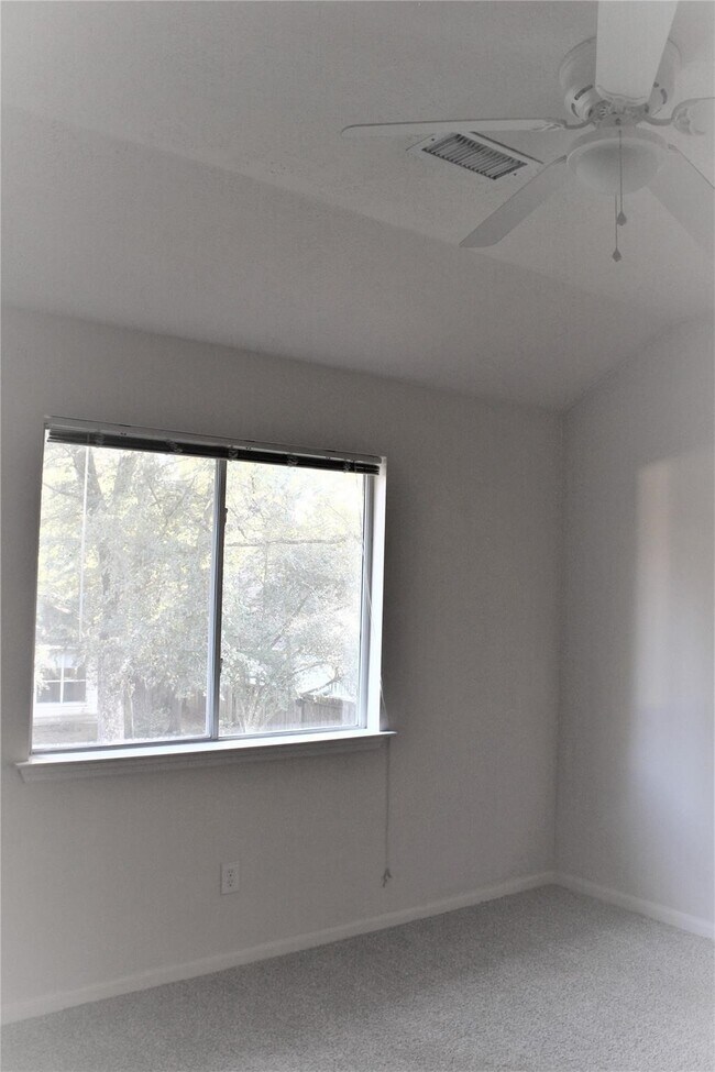 Building Photo - 71 N Brooksedge Cir