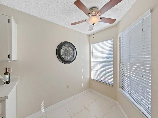 Building Photo - 3121 Beecher Dr E
