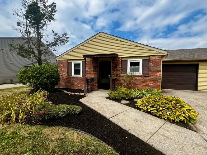 Primary Photo - 812 Villa Park Ct
