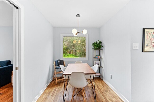 Building Photo - 3503 Vineland Dr