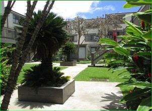 Building Photo - 310-310 Kamehameha Hwy