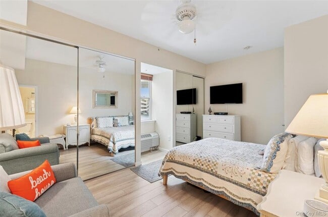 Building Photo - 260 Dune Rd