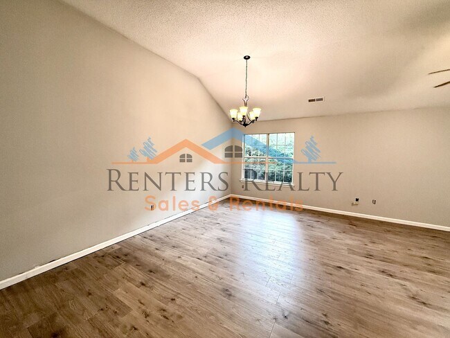 Building Photo - Beautiful 3-Bedroom Home in Madison’s Highly Desired Bob Jones High School District