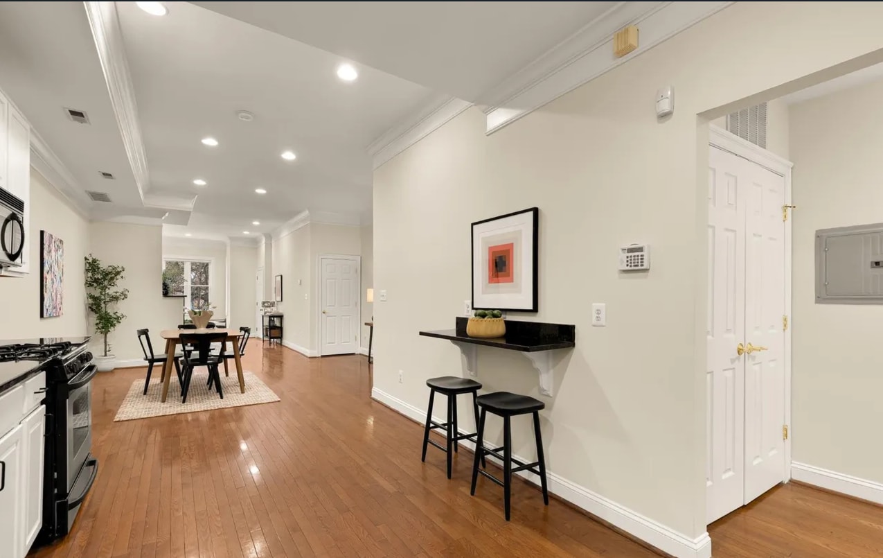 Building Photo - 1512 Park Rd NW