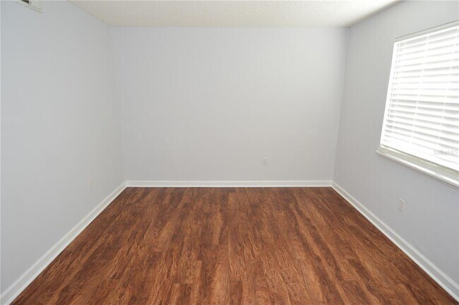 Building Photo - 2500 Winding Creek Blvd