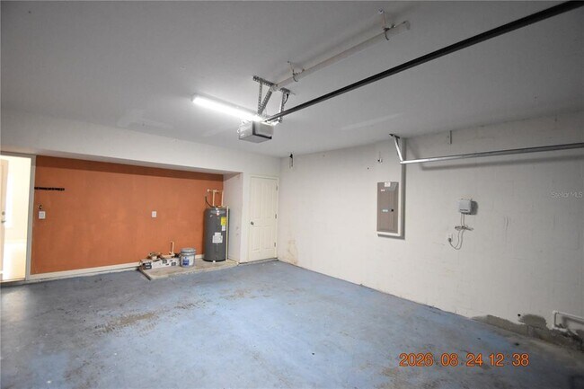 Building Photo - 11405 Flora Springs Dr