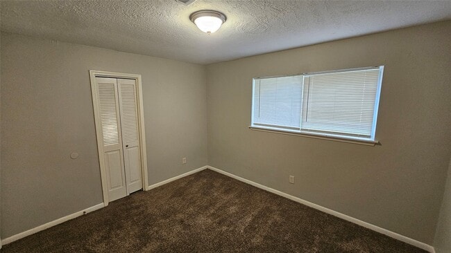 Building Photo - 1404 Cactus St