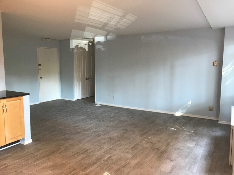 Building Photo - 1545 18th St NW