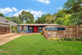 Building Photo - 3914 Ella Blvd