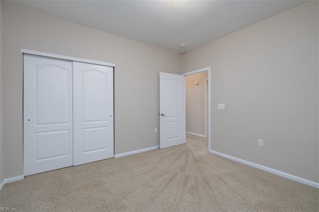 Building Photo - 5212 Nuthall Dr