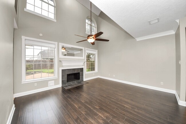 Building Photo - 2405 Guilbeau Ln