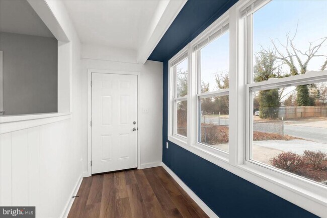 Building Photo - 517 Winters Ln