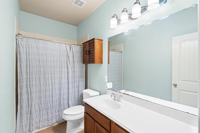 Building Photo - 18339 Red Oak Manor Ln