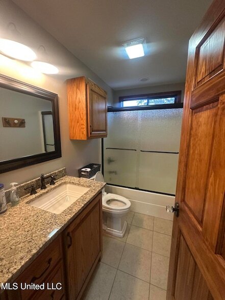 Building Photo - 10325 Clearwater Rd