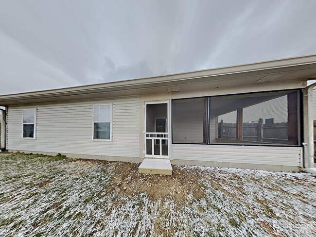 Building Photo - 625 Eastpointe Dr