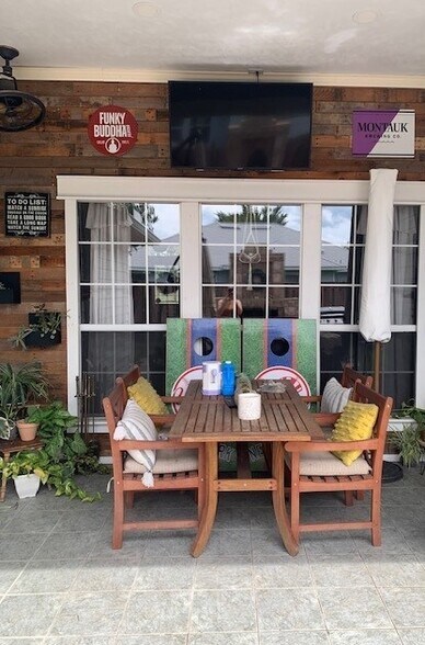 Patio - 954 NW 254th Dr