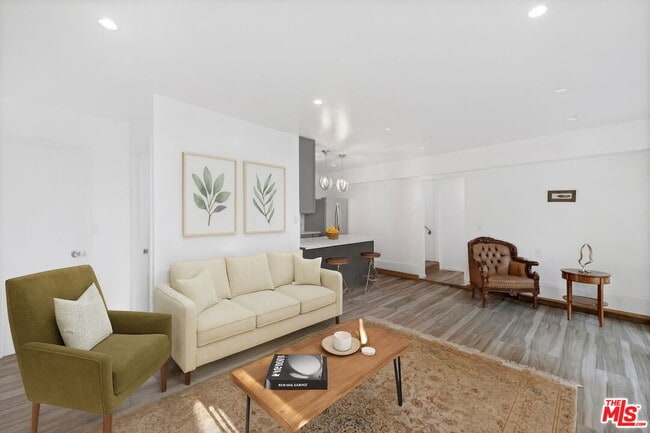 Building Photo - 1174 Coldwater Canyon Dr