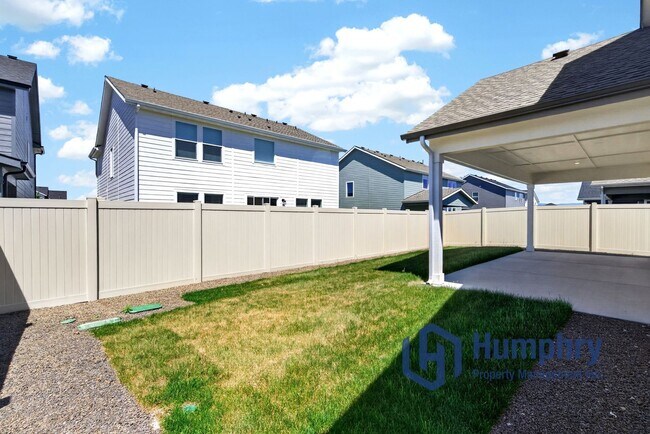 Building Photo - Beautiful home minutes from Costco