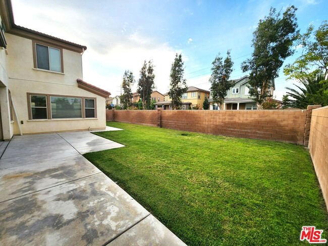 Building Photo - 14147 Scripps Ave
