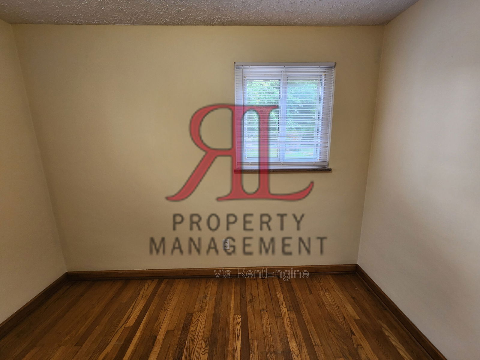 Building Photo - 156 Collingwood Ave