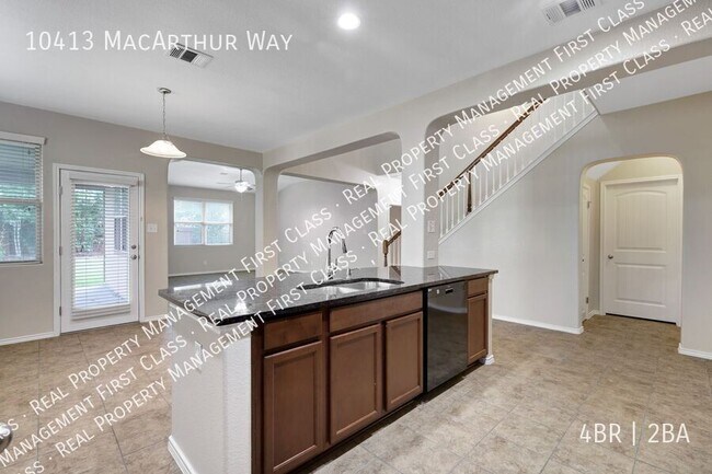 Building Photo - 10413 Macarthur Way